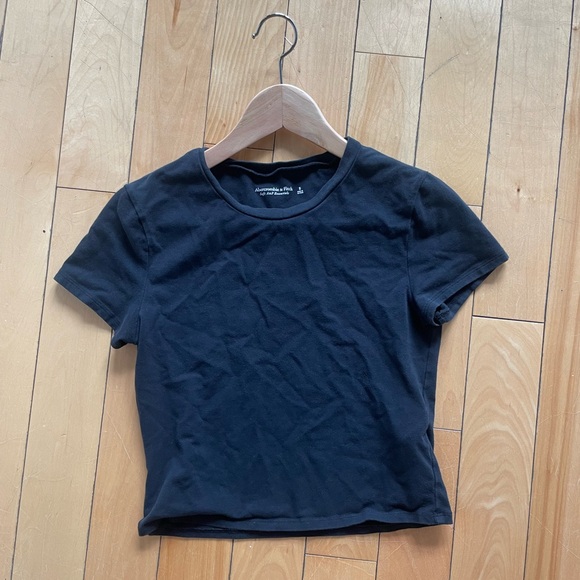 Abercrombie t shirts - Picture 2 of 3